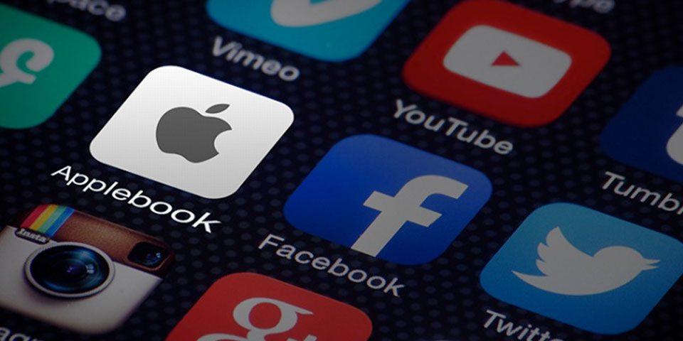 Apple создает социальную сеть?